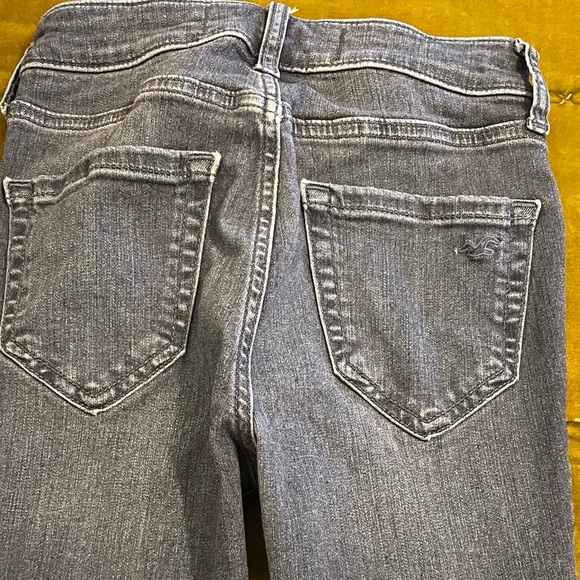 Hollister Skinny Jeans - Picture 4 of 4